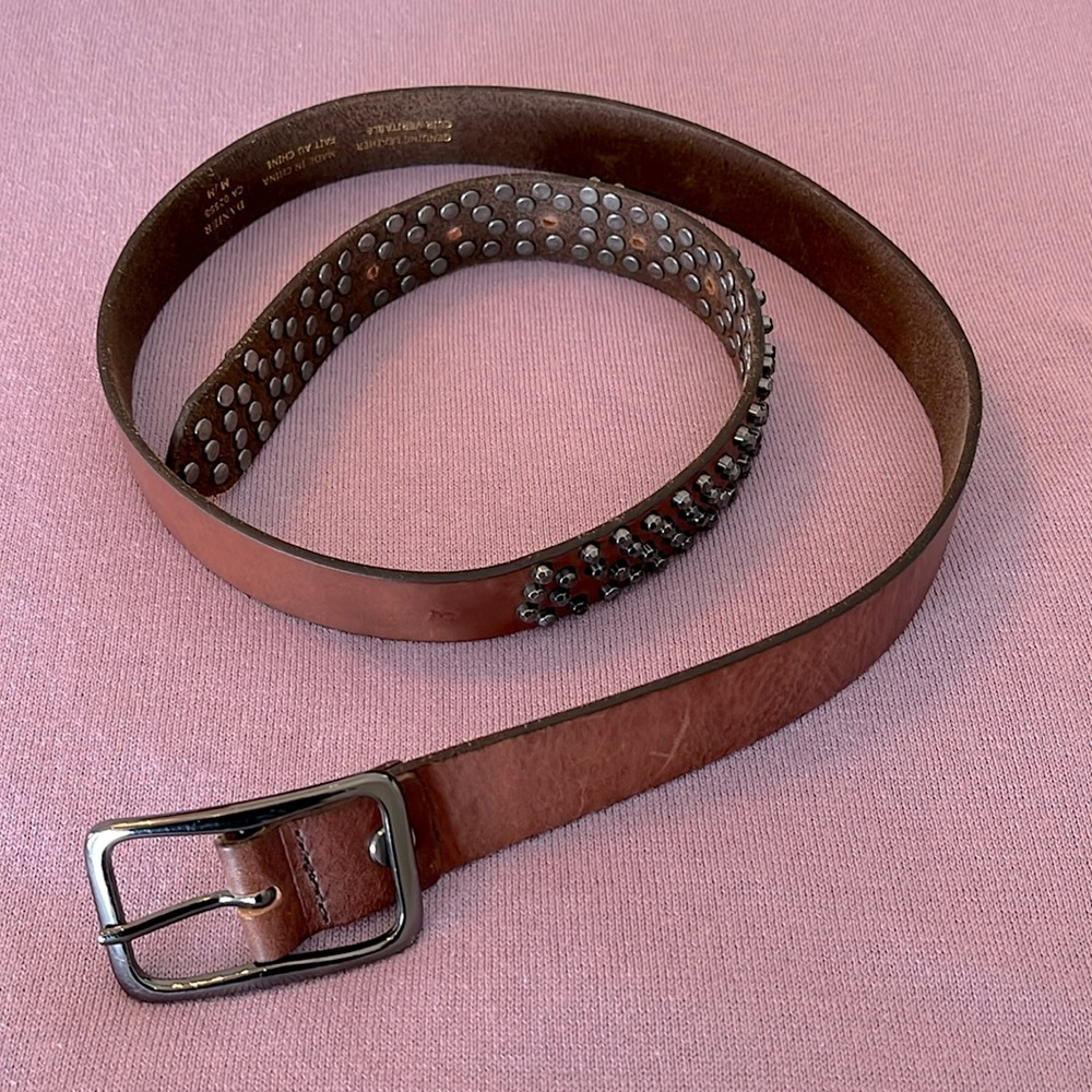 🤎🆕 NWOT Danier Brown Leather Belt with Studs